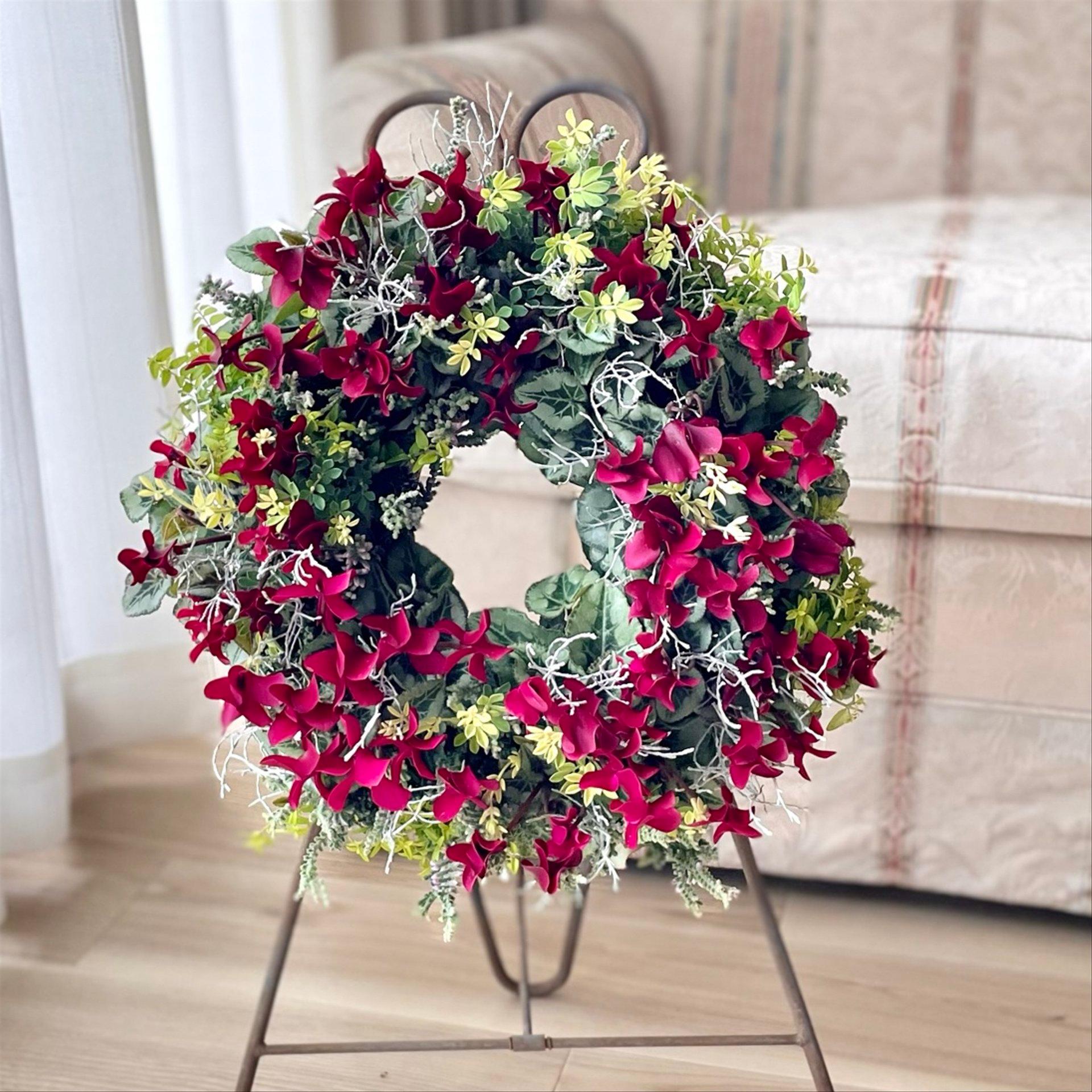 深紅のガーデンシクラメンの寄せ植えリース☆*:.｡.幸せのwreath  「赤いドレスの小さな淑女」.｡.:*☆ | 11枚目