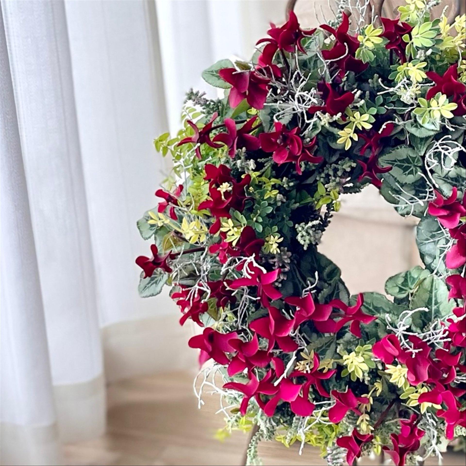 深紅のガーデンシクラメンの寄せ植えリース☆*:.｡.幸せのwreath  「赤いドレスの小さな淑女」.｡.:*☆ | 8枚目